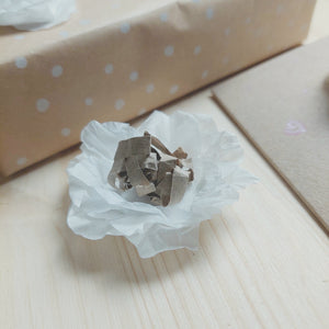 DIY - Blume aus Seidenpapier